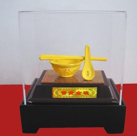 ���F����