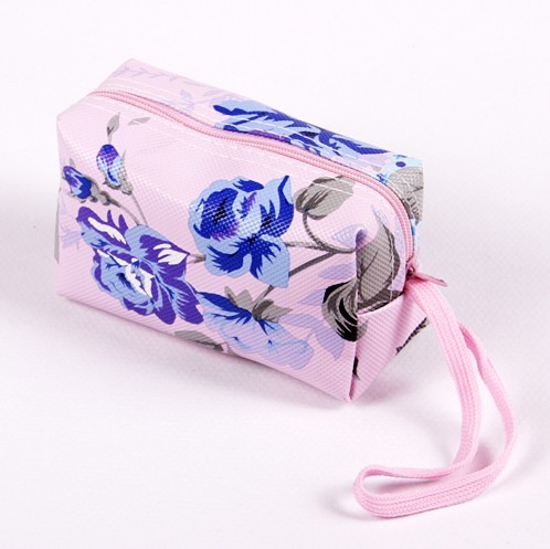 ����ĵ����ɫ����