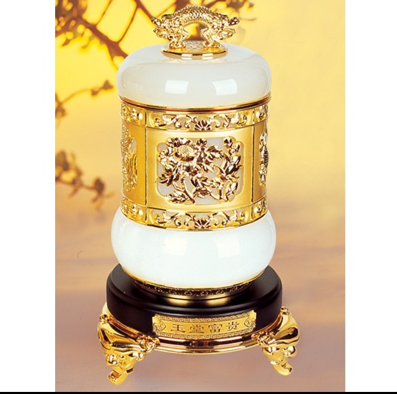 ���ø��F��ʯ���~��