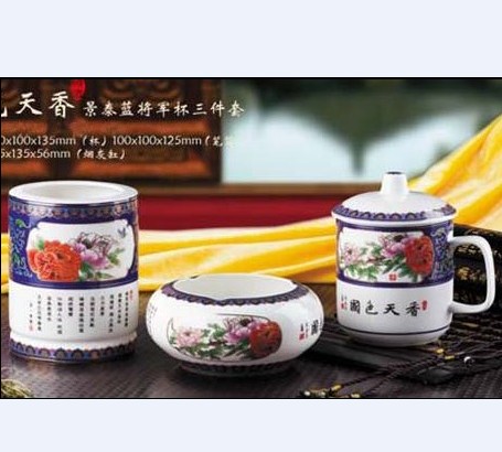 ��ɫ��ɫ��̩�{��܊��������