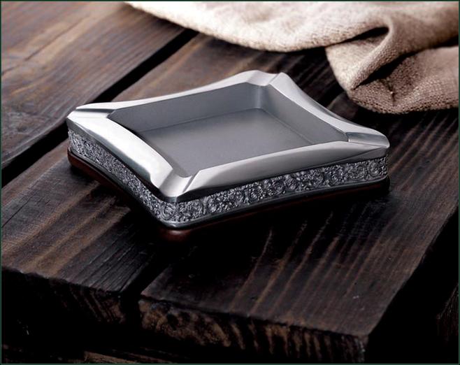 �����a����