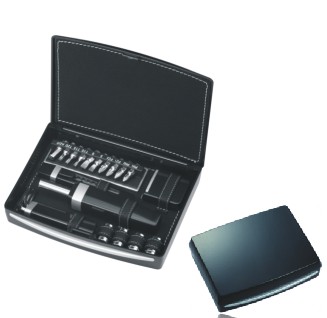 �໨����ϵ�кڽ������ߣ�20 ���ף�